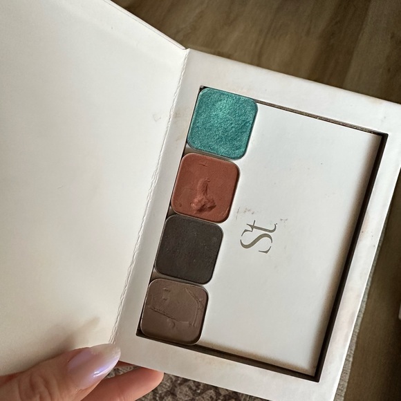 Seint Eyeshadow Palette - Picture 4 of 5